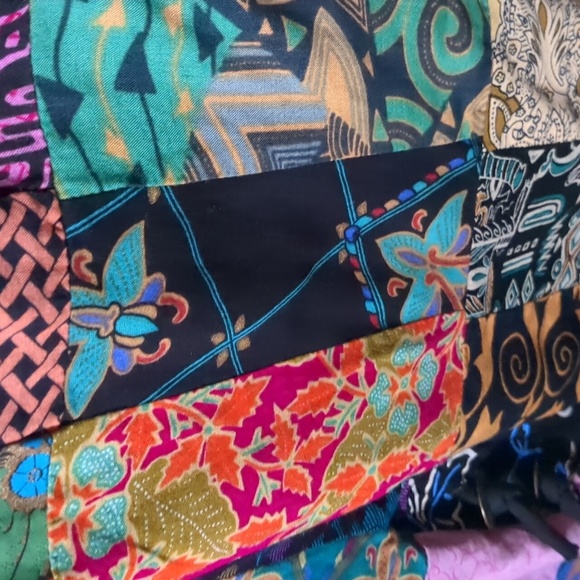 Vintage WE BE BOP* patchwork lined long sleeve jacket front closure back detail - Picture 10 of 15